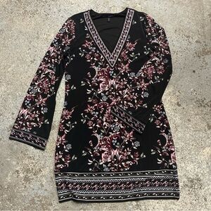White House Black Market Floral Long Sleeve Dress